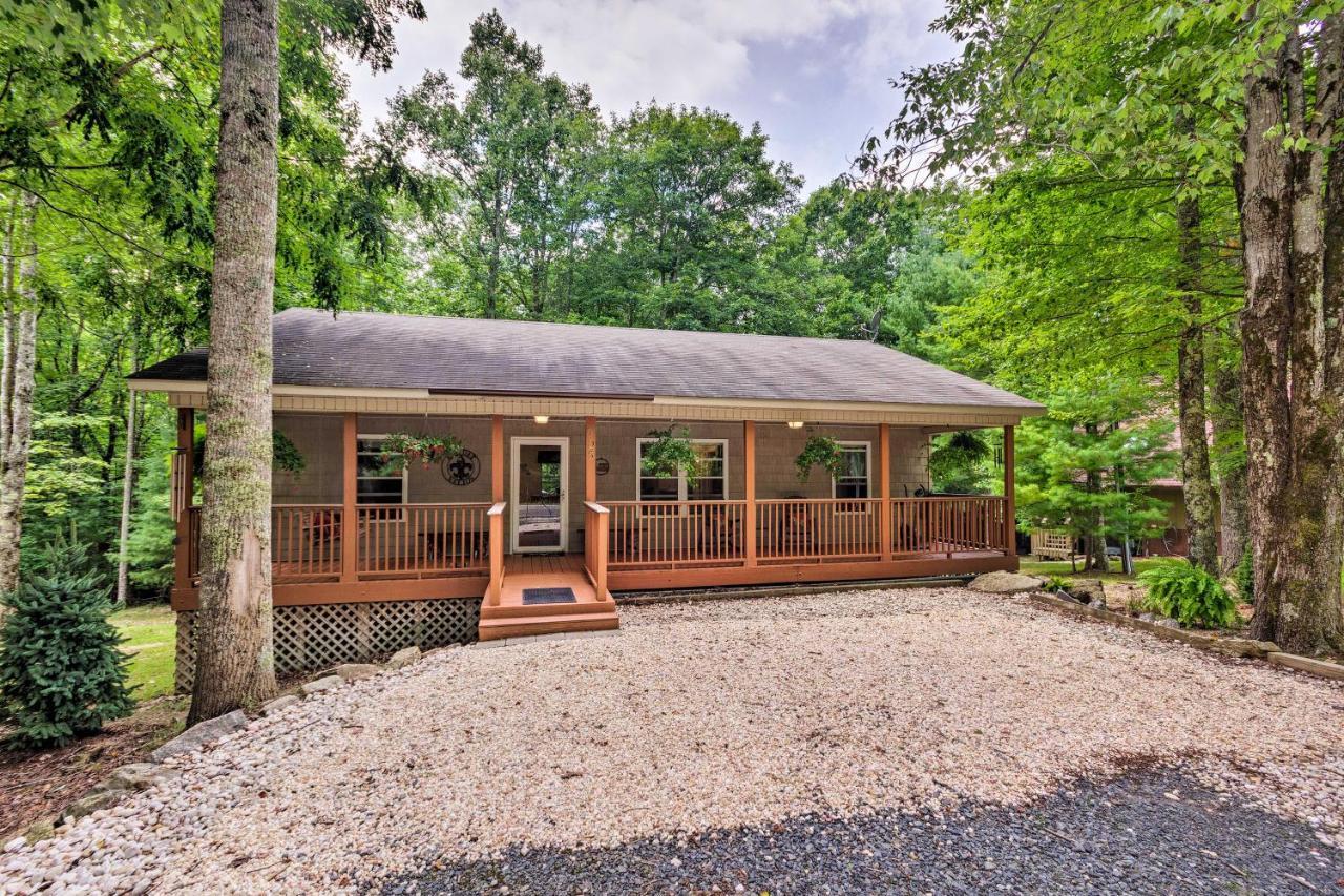 Beech Mountain Home With Covered Deck, Near Skiing! Экстерьер фото